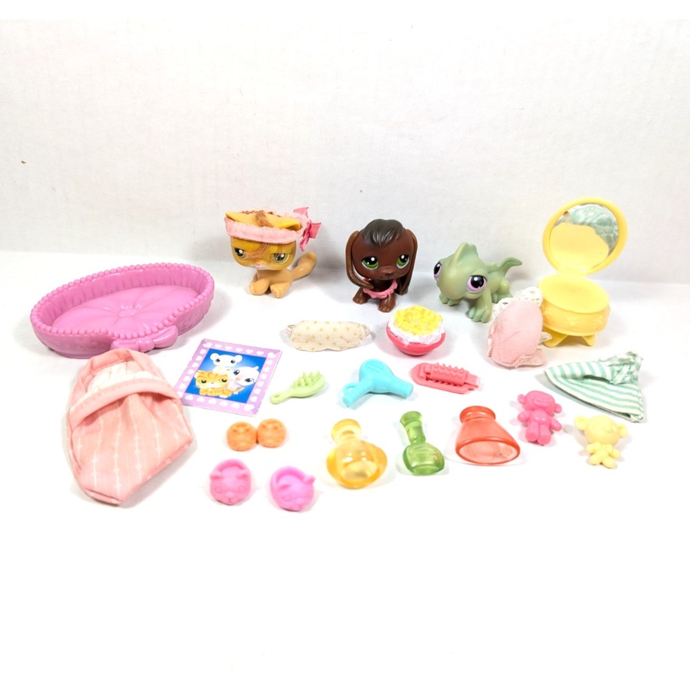 Authentic Littlest Pet Shop Bedtime Blast Playset COMPLETE #77 #78 Hasbro LPS